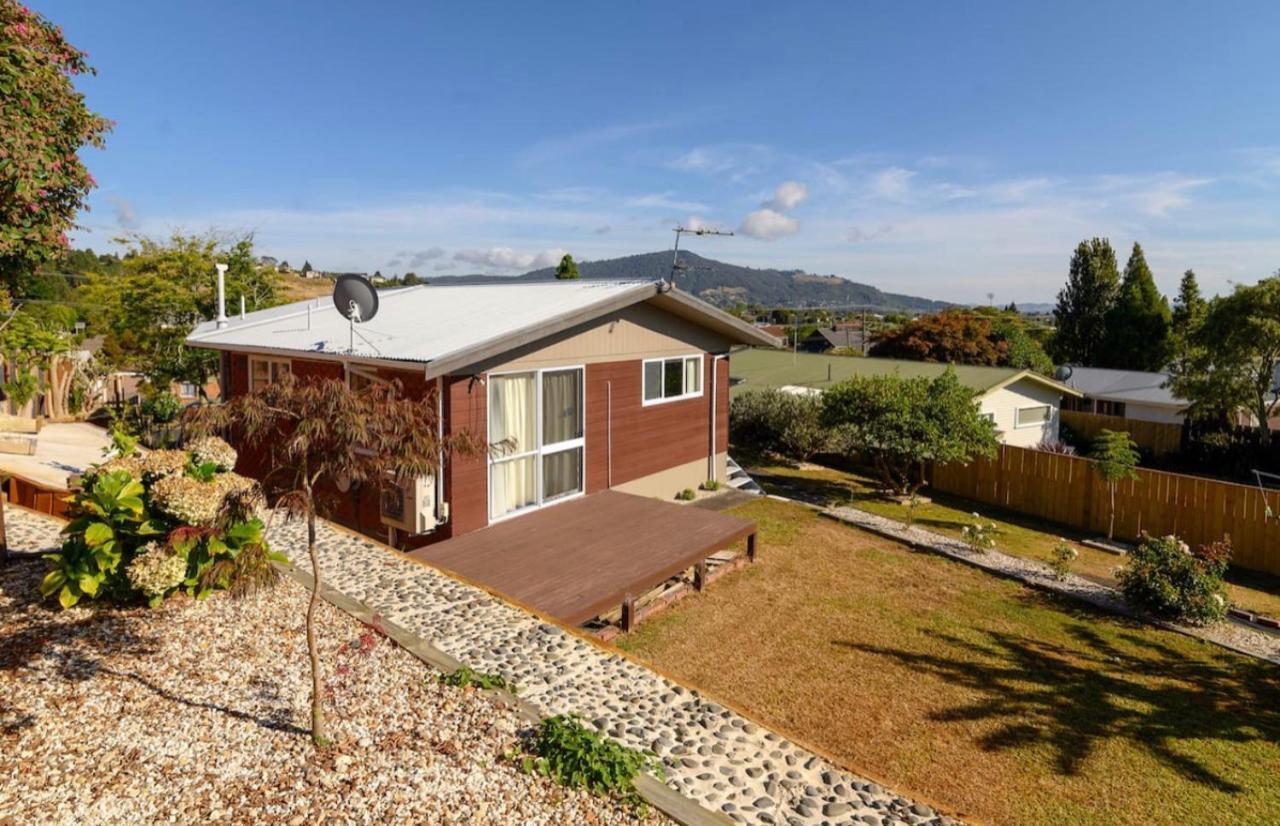 Spacious modern Utuhina holiday House Rotorua Exterior foto