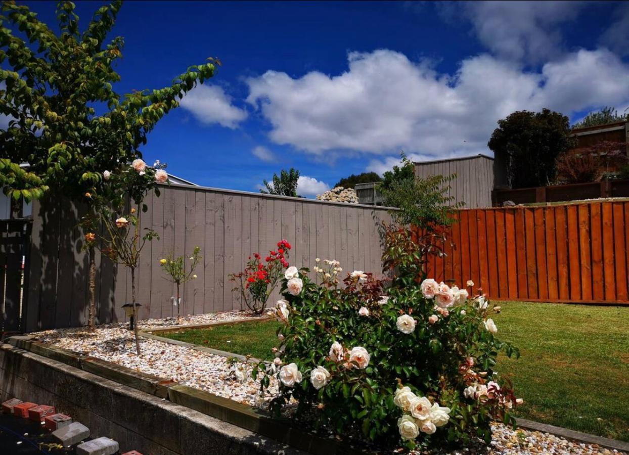 Spacious modern Utuhina holiday House Rotorua Exterior foto