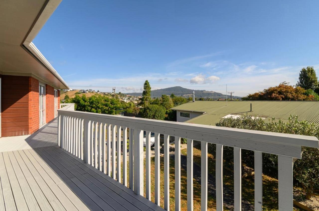 Spacious modern Utuhina holiday House Rotorua Exterior foto
